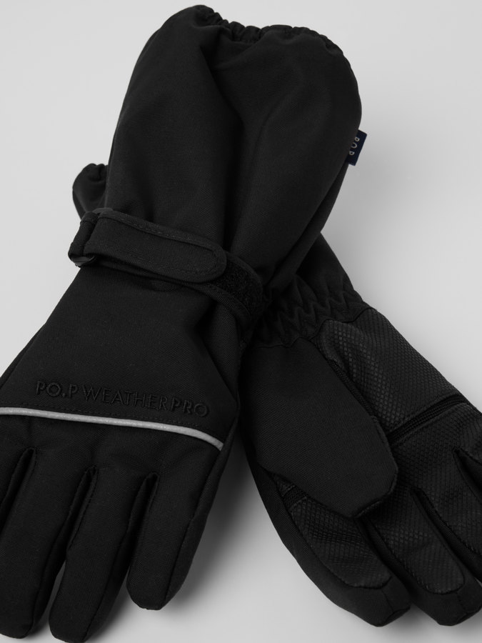 Waterproof padded gloves