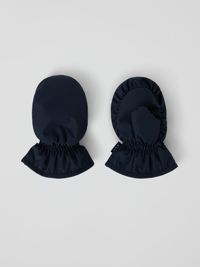 Padded mittens for baby