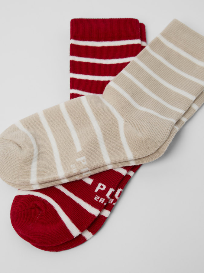 2-pack of socks