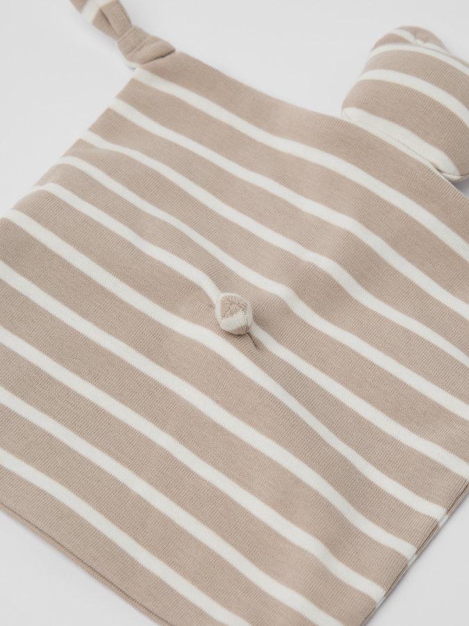 Striped comfort blanket