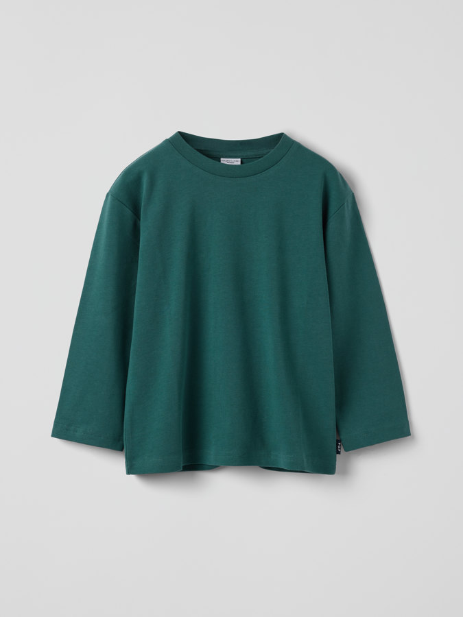 Long-sleeved t-shirt