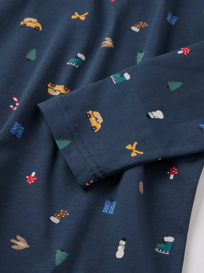 Long-sleeved t-shirt Long-sleeved t-shirt