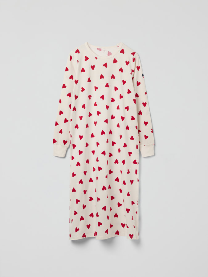 Adult nightgown with heart print