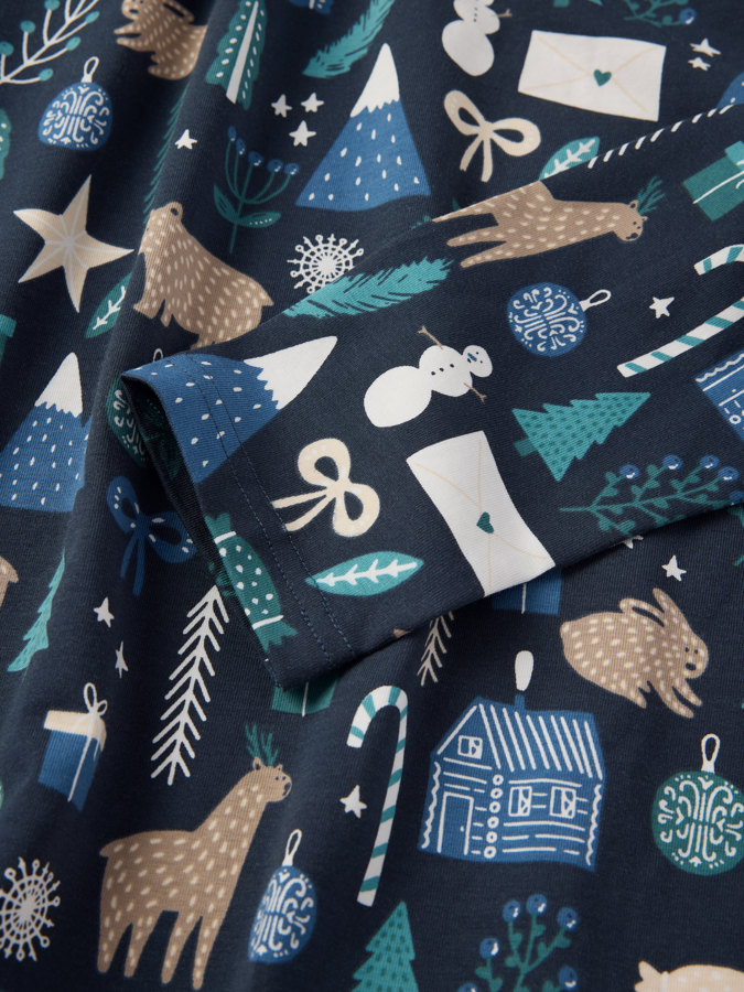 Pyjamas for adults