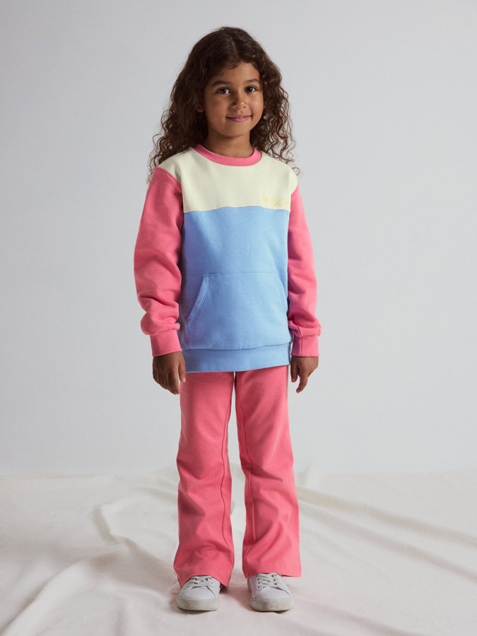 Sweatshirt with pocket