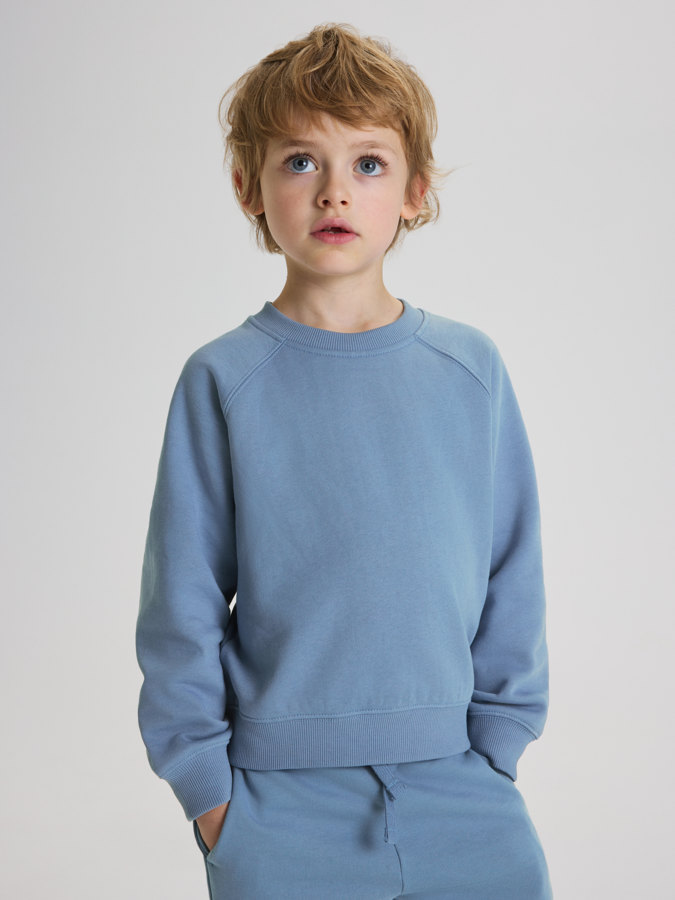 Long-sleeved t-shirt