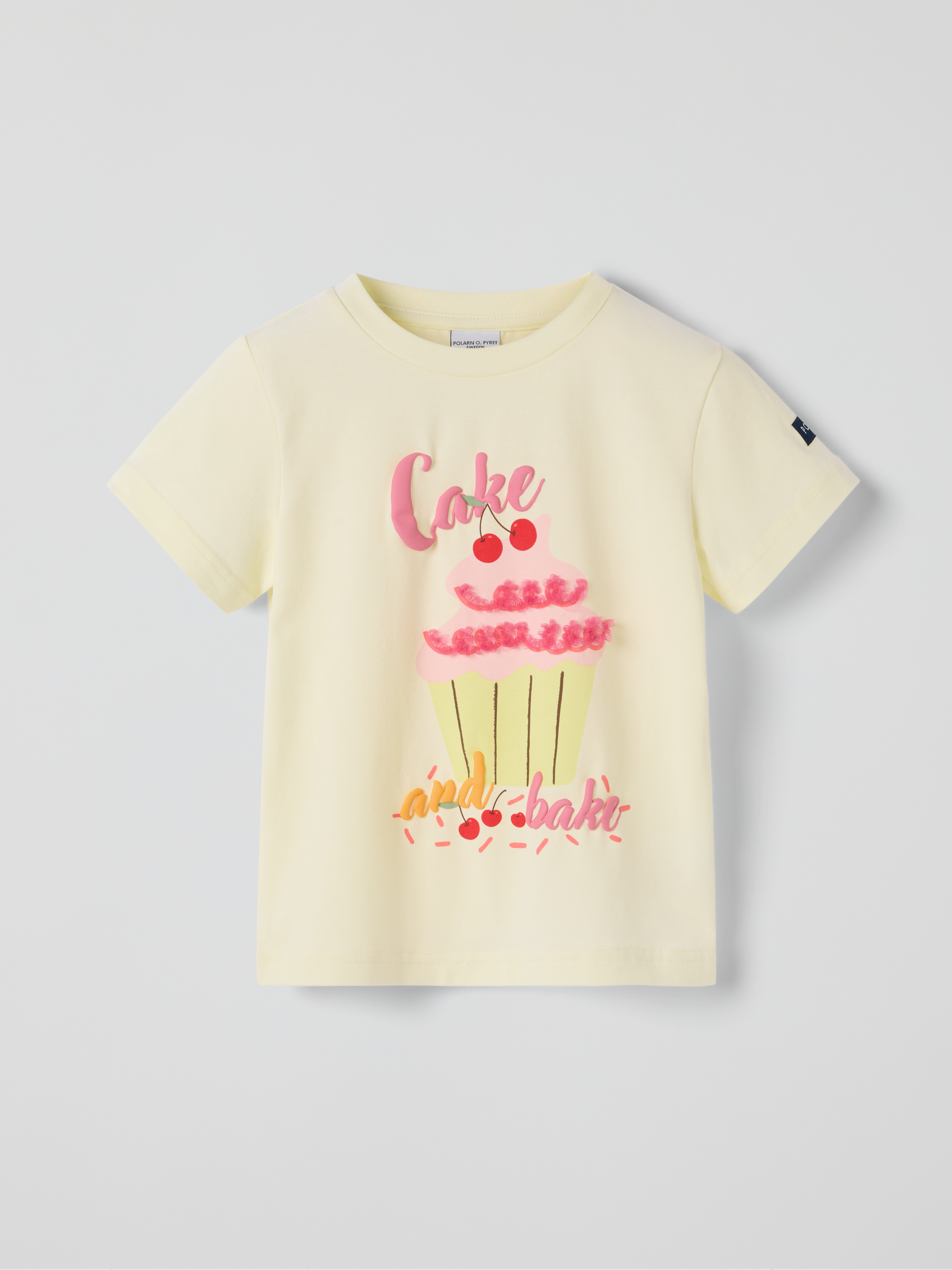 T-shirt cupcake