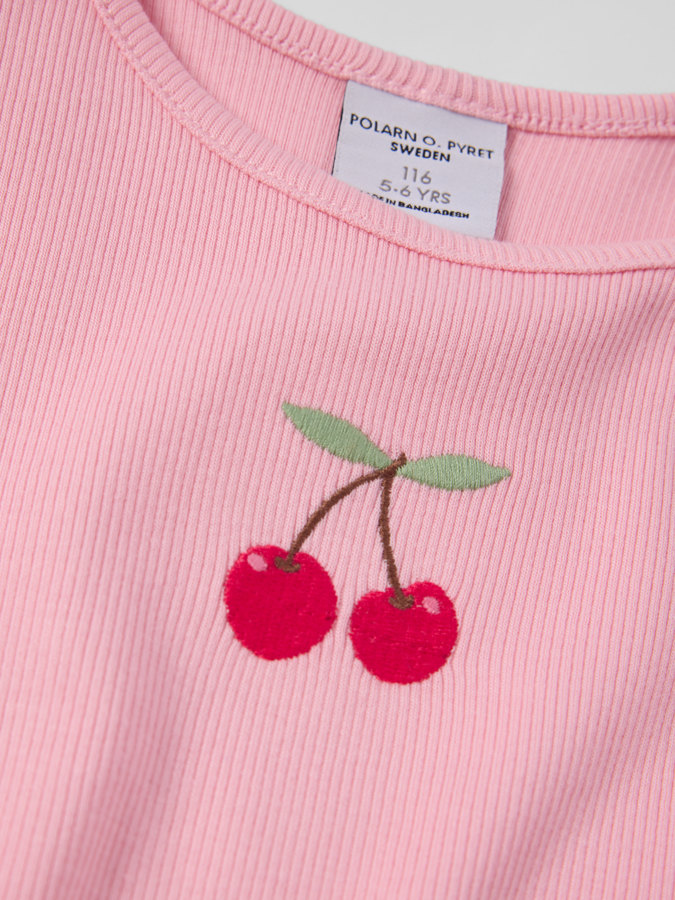 Ribbed T-shirt cherry Ribbed T-shirt cherry