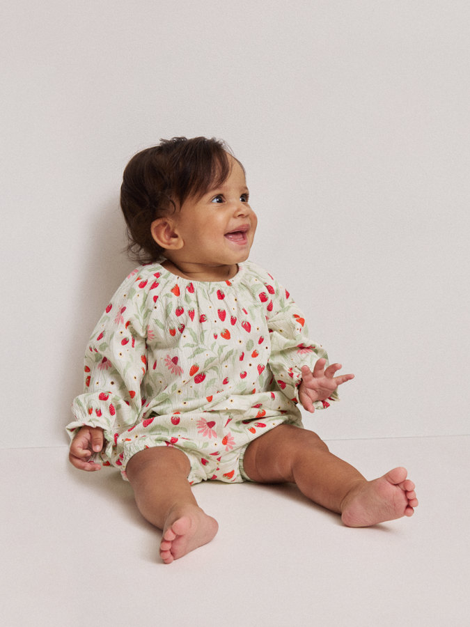 Set blouse and shorts Set blouse and shorts