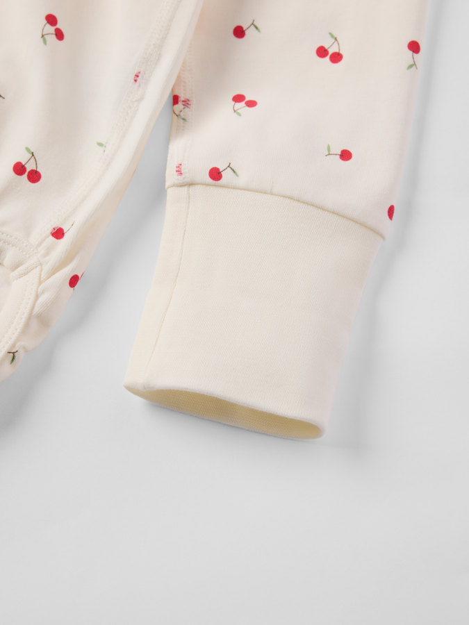 Extendable bodysuit cherry