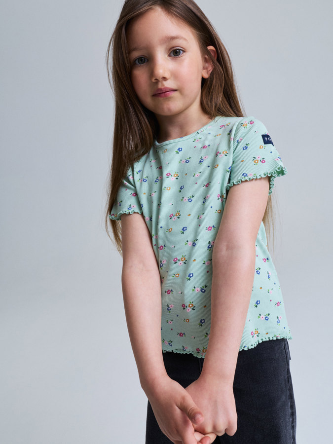 Geripptes T-shirt blumen Geripptes T-shirt blumen