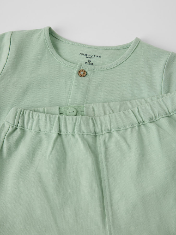 Set shirt and shorts